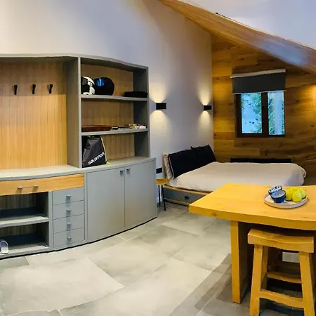 Silver Box Apartment